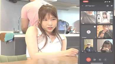 闷骚女友上网课偷偷自慰拉着男友旁边来一发 第一集