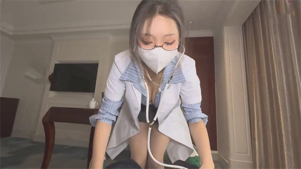 [糖心Vlog]足交胸推巨乳女医生早泄治疗秘术全方位敏感挑逗